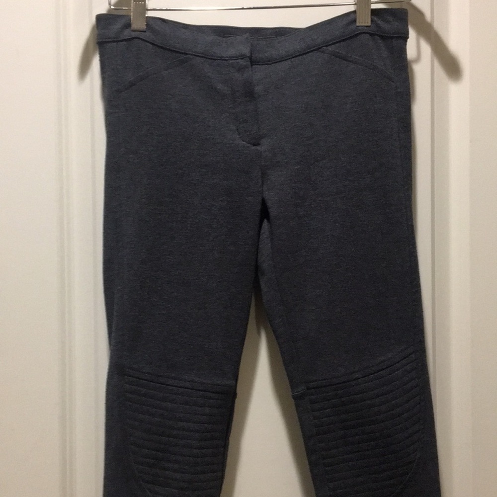 BCBG womens detailed zip up leggings/accent zippers stretchy pants size 4 grey
